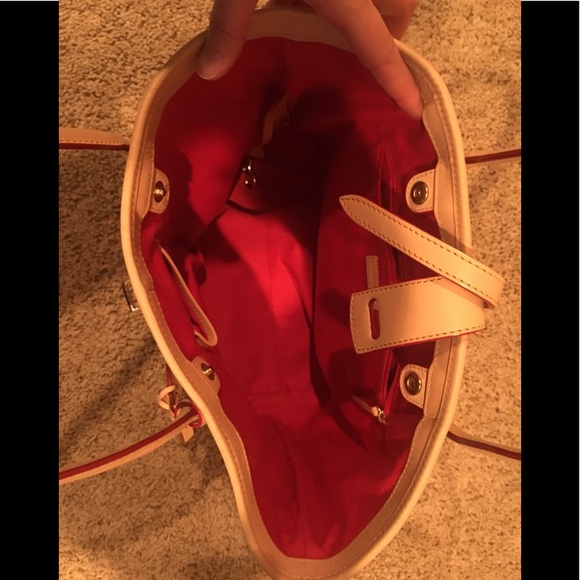 Dooney & Bourke Tote. Excellent Condition - Picture 3 of 5